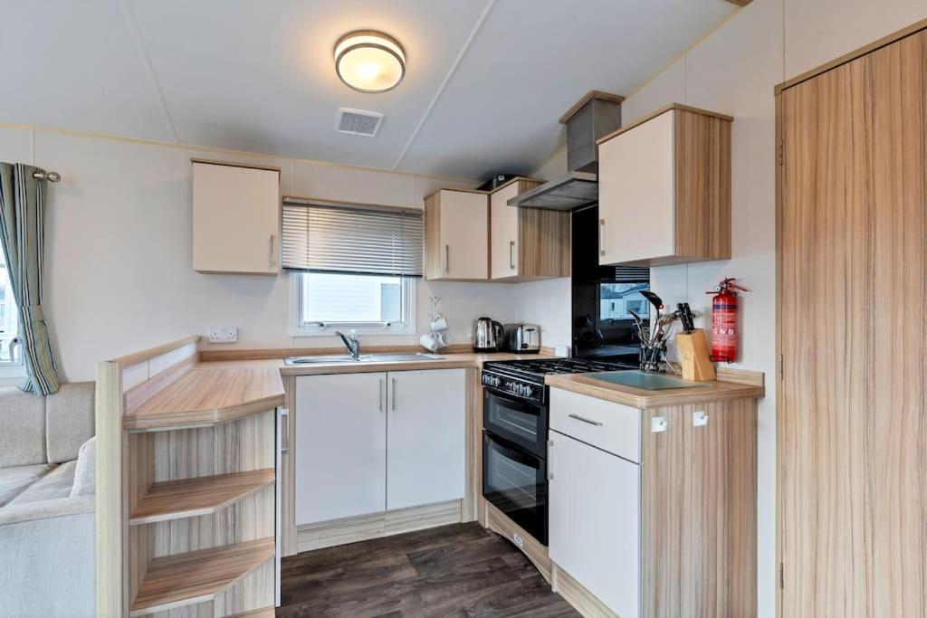 Tattershall Lakes: Sally'S Superior Stay Екстериор снимка