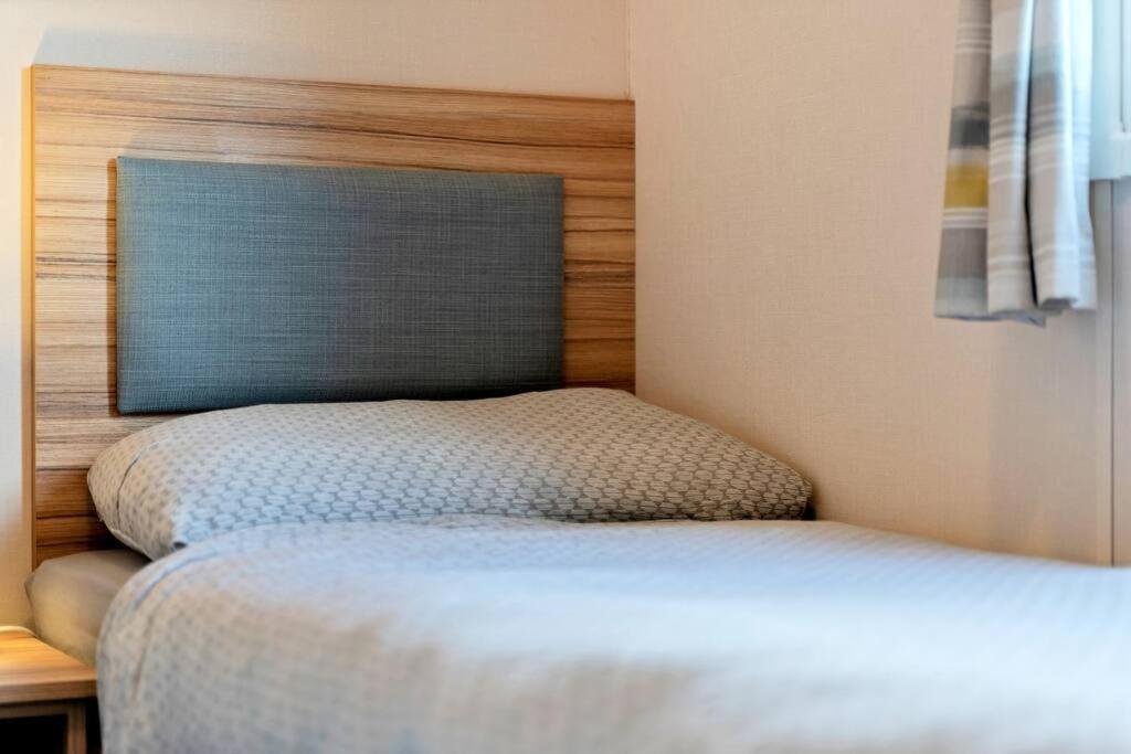 Tattershall Lakes: Sally'S Superior Stay Екстериор снимка
