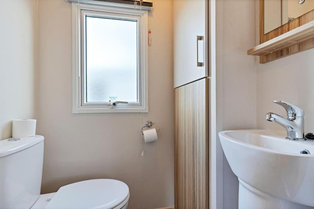 Tattershall Lakes: Sally'S Superior Stay Екстериор снимка